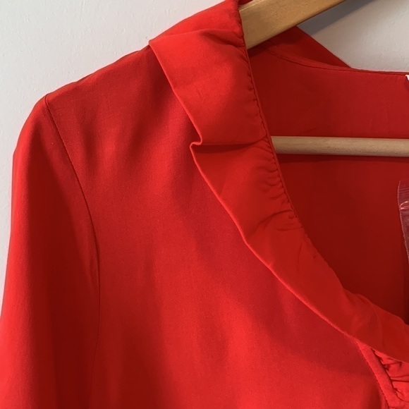 New! Crown & Ivy Red Ruffle Neck Shift Dress Size Small - Picture 5 of 16